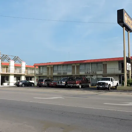 Oyo Hotel Hutchinson West 4Th Ave-2