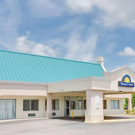 Days Inn By Wyndham Chester-3