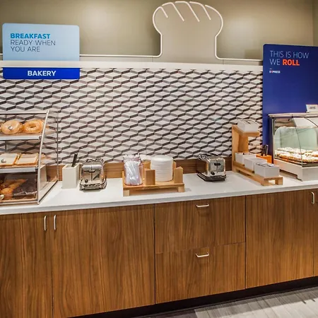 Holiday Inn Express & Suites Detroit - Farmington Hills By Ihg-3