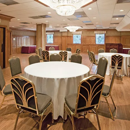 Clayton Plaza Hotel & Extended Stay-3