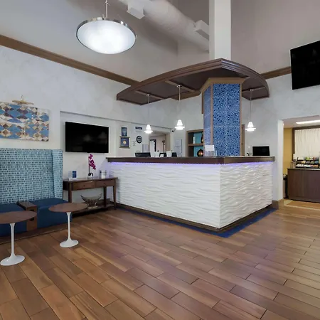 Best Western Hampton Coliseum Inn-3