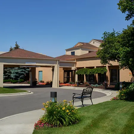 Courtyard By Marriott Detroit Livonia-2