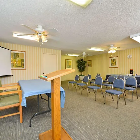 Travelodge By Wyndham Palm Springs-2