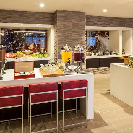 Doubletree By Hilton Hotel Largo Washington Dc-3