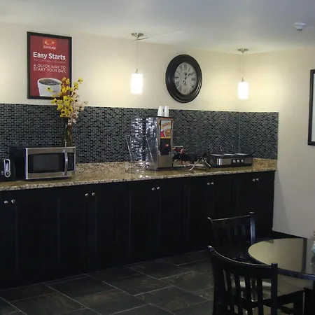 Econo Lodge Inn & Suites Jackson Northwest-2