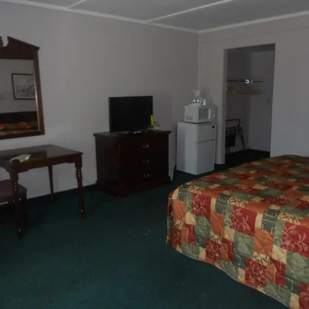 Rapids Inn & Suites-3