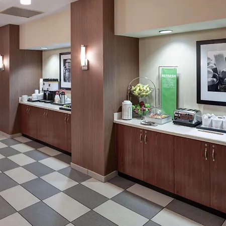 Hampton Inn St Louis- At The Arch-3