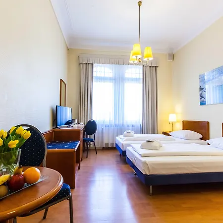 Hotel Monopol - Central Station-2