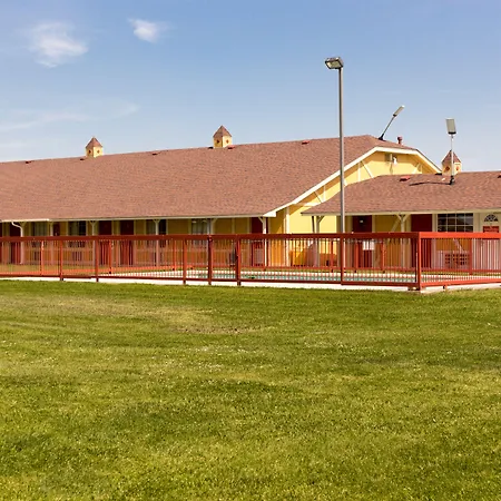 Econo Lodge Pryor-2