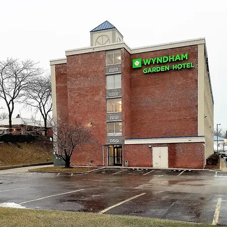 Wyndham Garden Kenosha Harborside-2