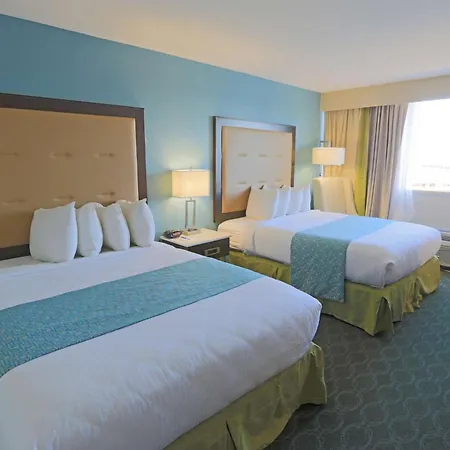 Wyndham Garden Kenosha Harborside-3