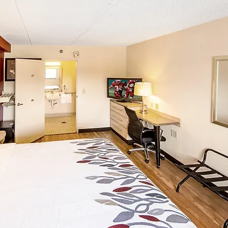 Red Roof Inn Akron-2