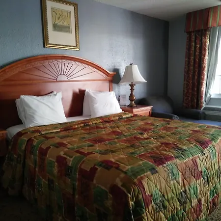 Travelodge By Wyndham Venice-2
