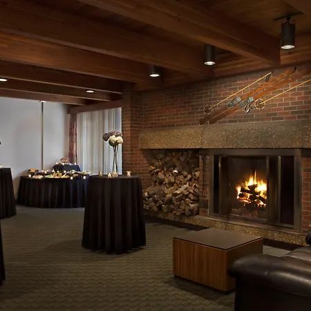 Valhalla Hotel & Conference Centre-2