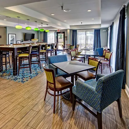 Hampton Inn Laurinburg-2
