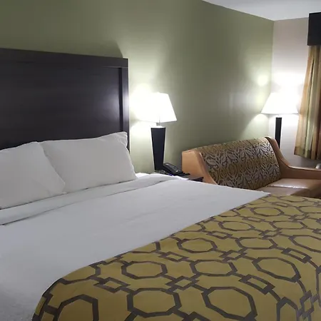 Baymont By Wyndham Clarksville-3