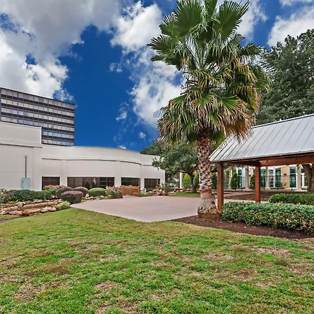 Hilton Waco-2