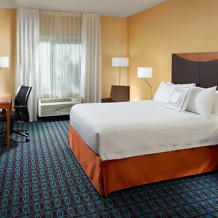 Fairfield Inn & Suites Clarksville-2