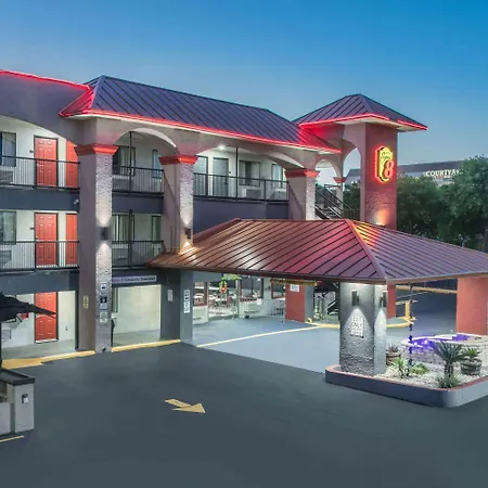 Super 8 By Wyndham Austin University/Downtown Area-2