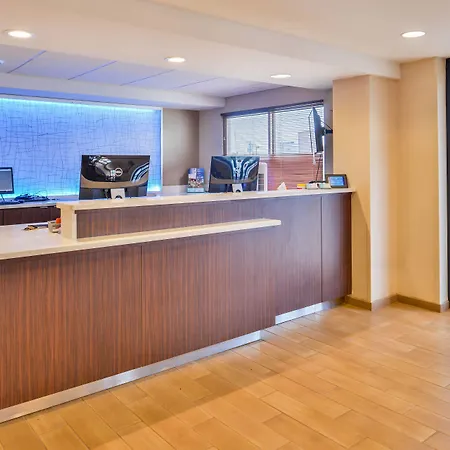 Fairfield Inn Rochester Airport-3