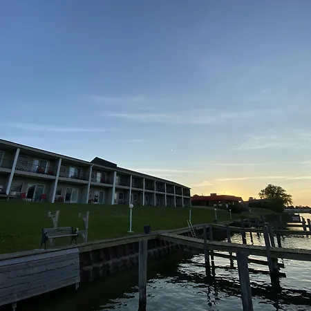 Fleetwood Inn Suites-2