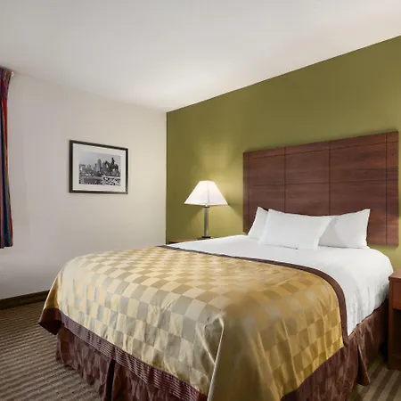 Days Inn & Suites By Wyndham Kansas City South-2