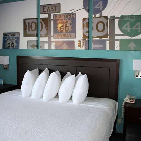 Days Inn & Suites By Wyndham Springfield On I-44-3