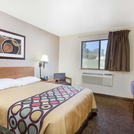 Super 8 By Wyndham Lewisburg-3