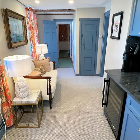 Sally Webster Inn-3