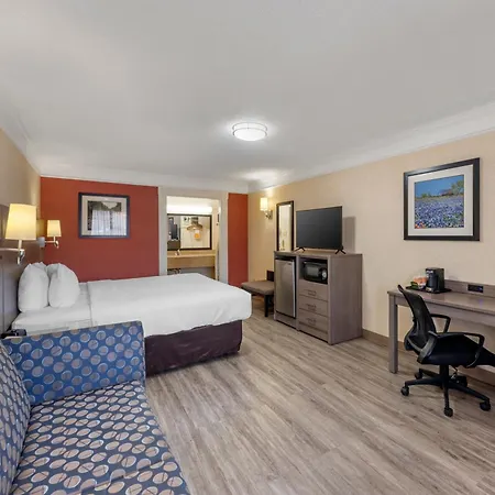 Quality Inn Near Lake Marble Falls-3