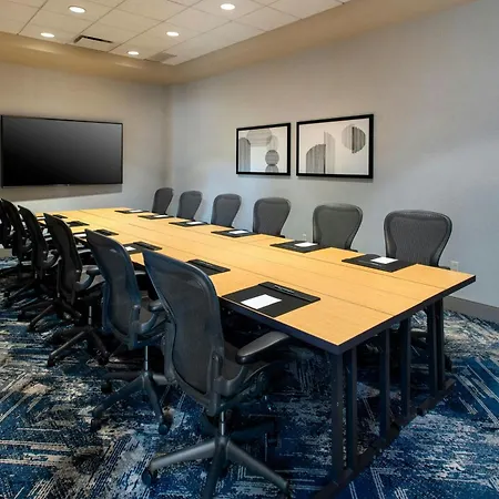 Courtyard By Marriott Philadelphia South At The Navy Yard-3