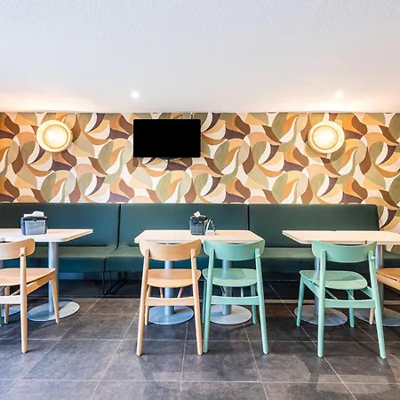 B&B HOTEL Annemasse Est-3