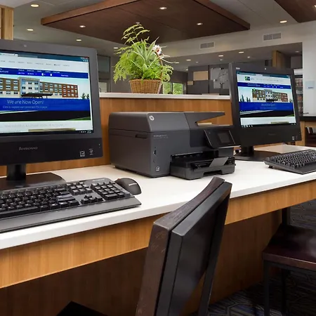 Holiday Inn Express & Suites By Ihg Altoona By Ihg-2