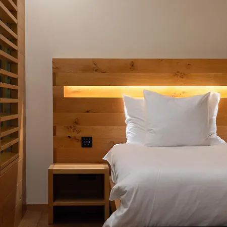 Chetzeron Mountain Hotel-3