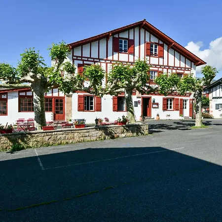 Logis Hôtel Baratxartea-3
