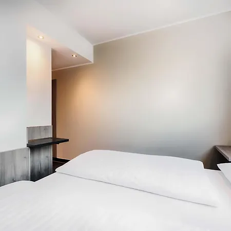 B&B Hotel Nuernberg-Plaerrer-2