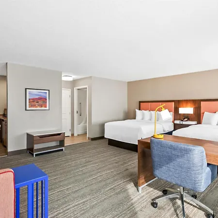 Hampton Inn & Suites Farmington-2