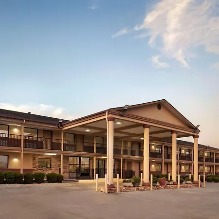 Days Inn By Wyndham Paris-2