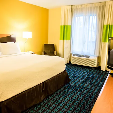 Fairfield Inn & Suites Fredericksburg-2