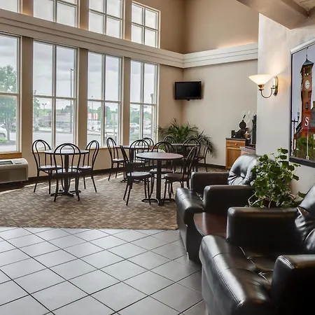 Super 8 By Wyndham Menomonie Wi-3