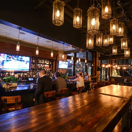 Q&C Hotel And Bar New Orleans, Autograph Collection-2