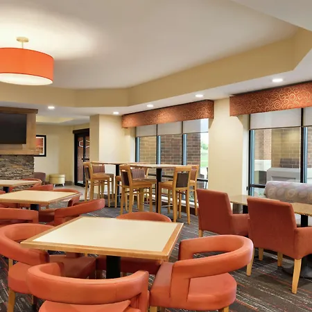 Hampton Inn West Des Moines Lake Drive-3