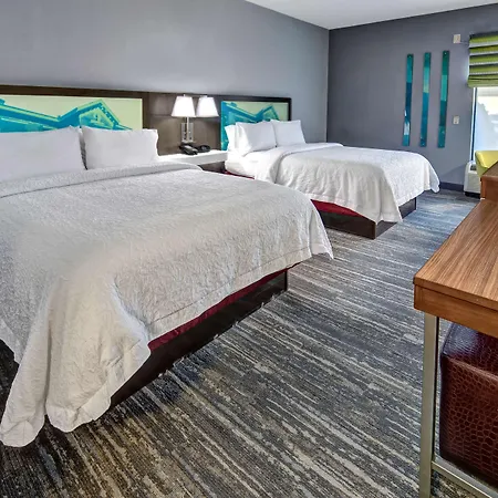 Hampton Inn Batesville-3