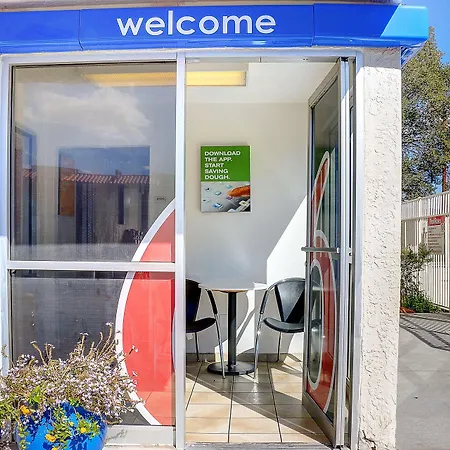Motel 6 Santa Fe-2