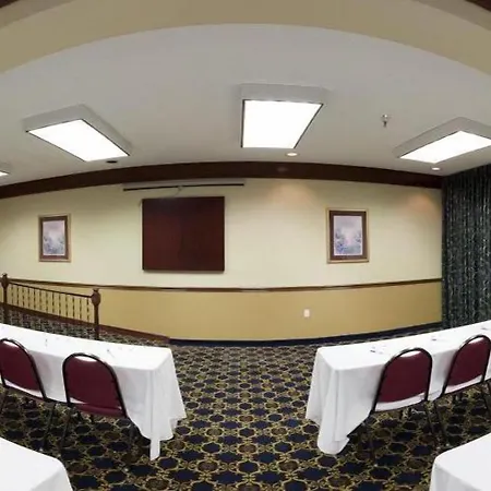 Days Inn & Suites By Wyndham Tahlequah-3