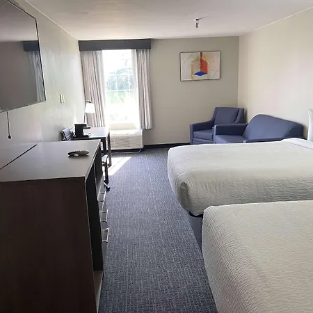 Days Inn & Suites By Wyndham Tahlequah-2