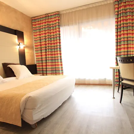 The Originals City, Hôtel Galaxie, Nice Aéroport-2