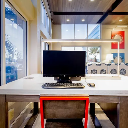 Holiday Inn Express Orange Beach - On The Beach By Ihg-2