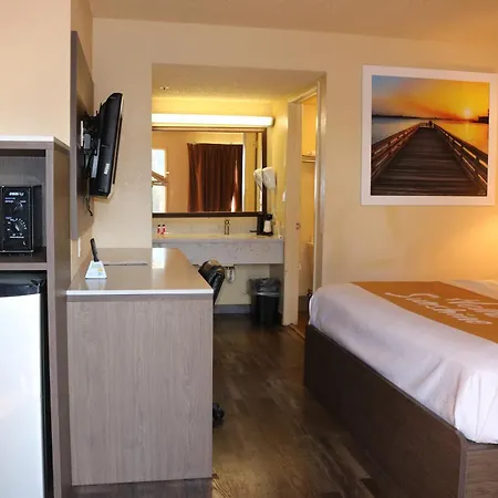 Days Inn By Wyndham Fresno South-2