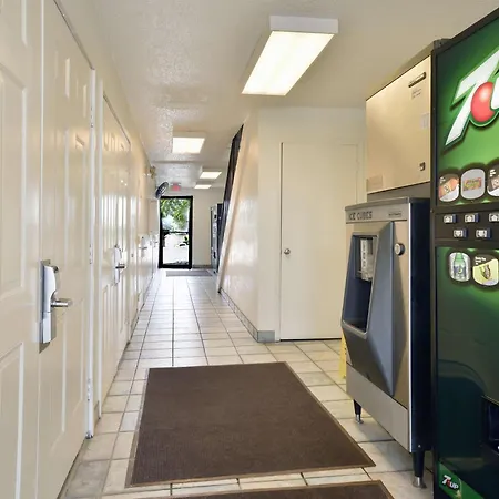 Motel 6-Saint Joseph, Mo-2